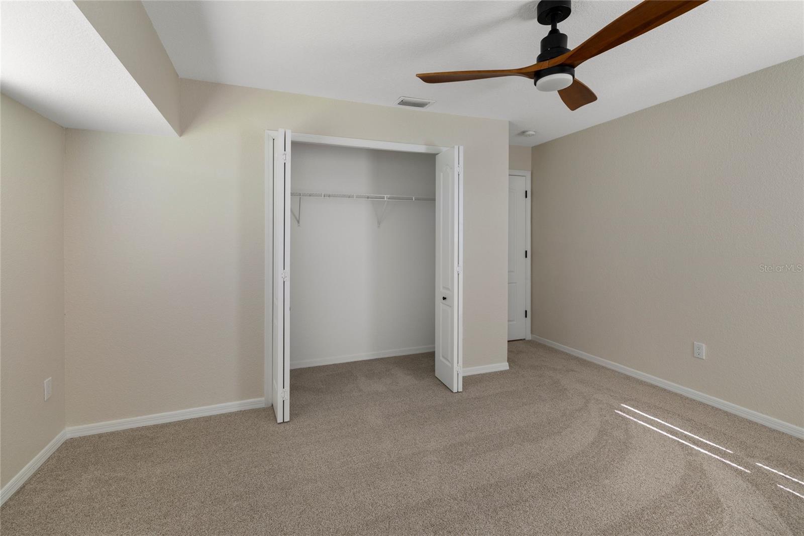 Listing Image #13