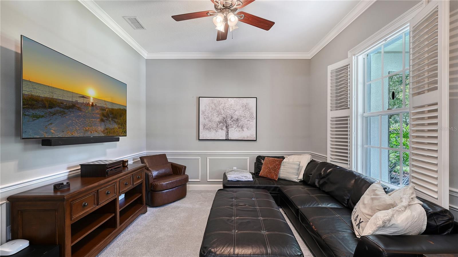 Listing Image #9
