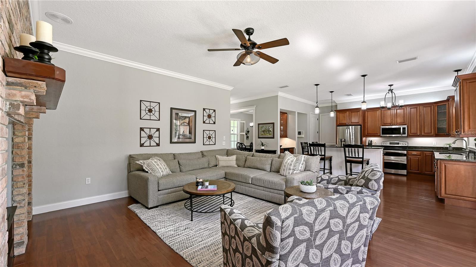 Listing Image #13