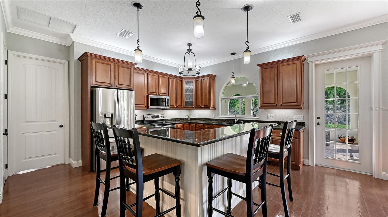 Listing Image #15