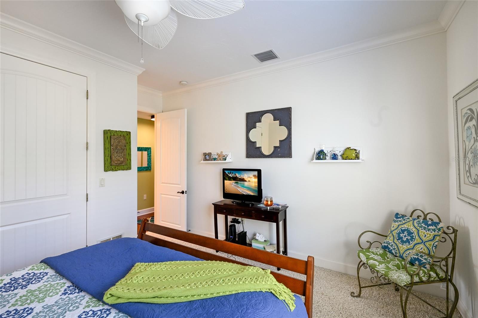 Listing Image #13