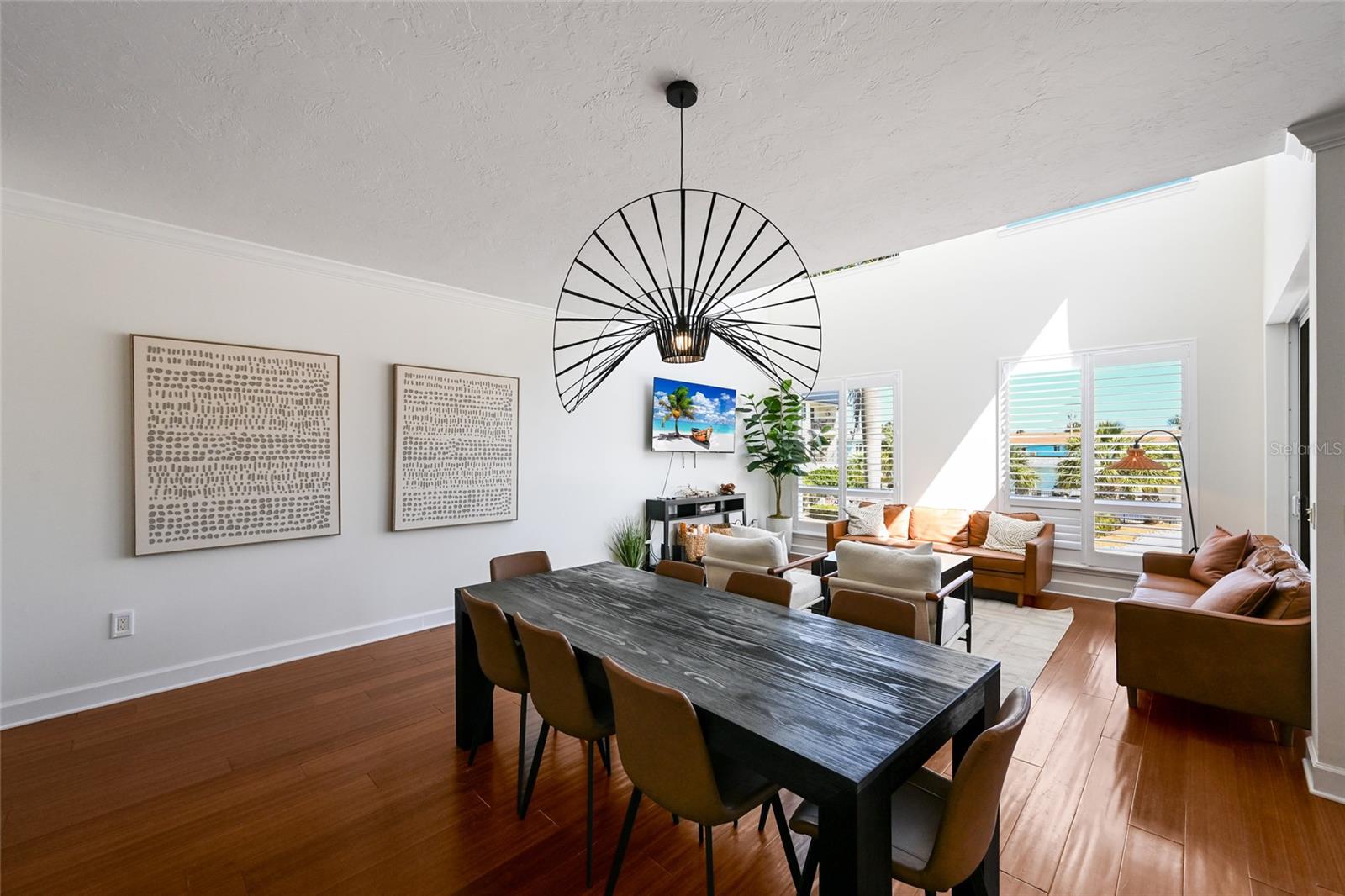 Listing Image #10