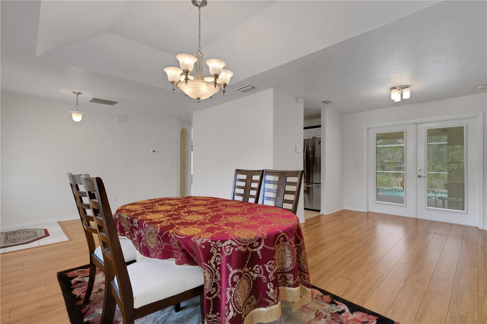 Listing Image #5