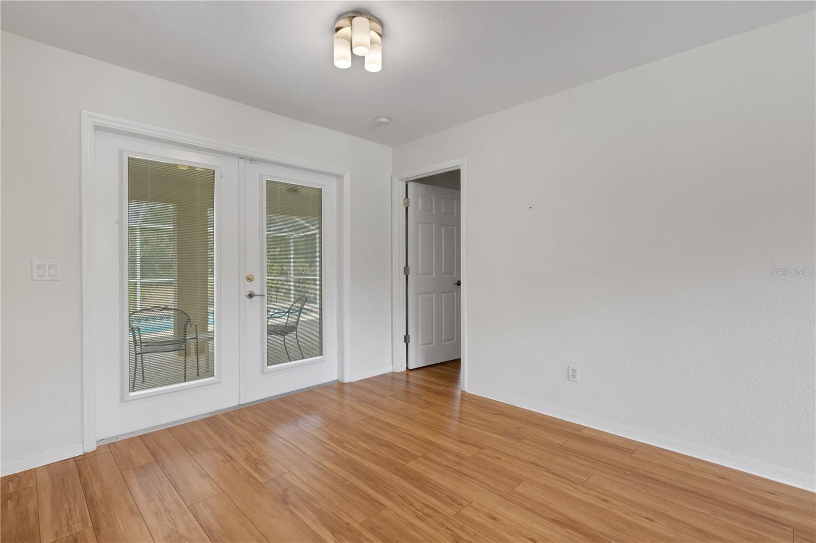 Listing Image #7
