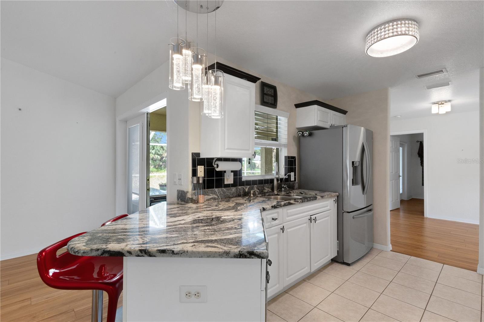 Listing Image #12