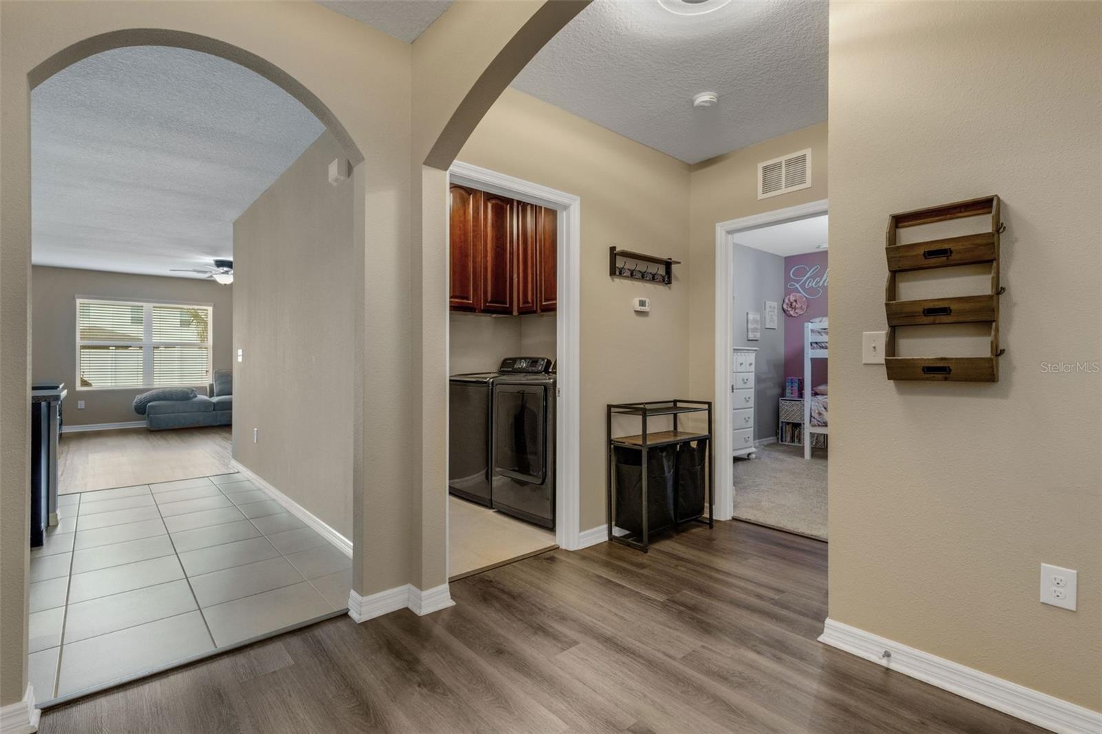 Listing Image #4