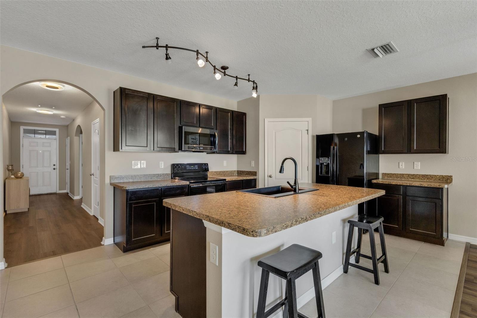 Listing Image #8