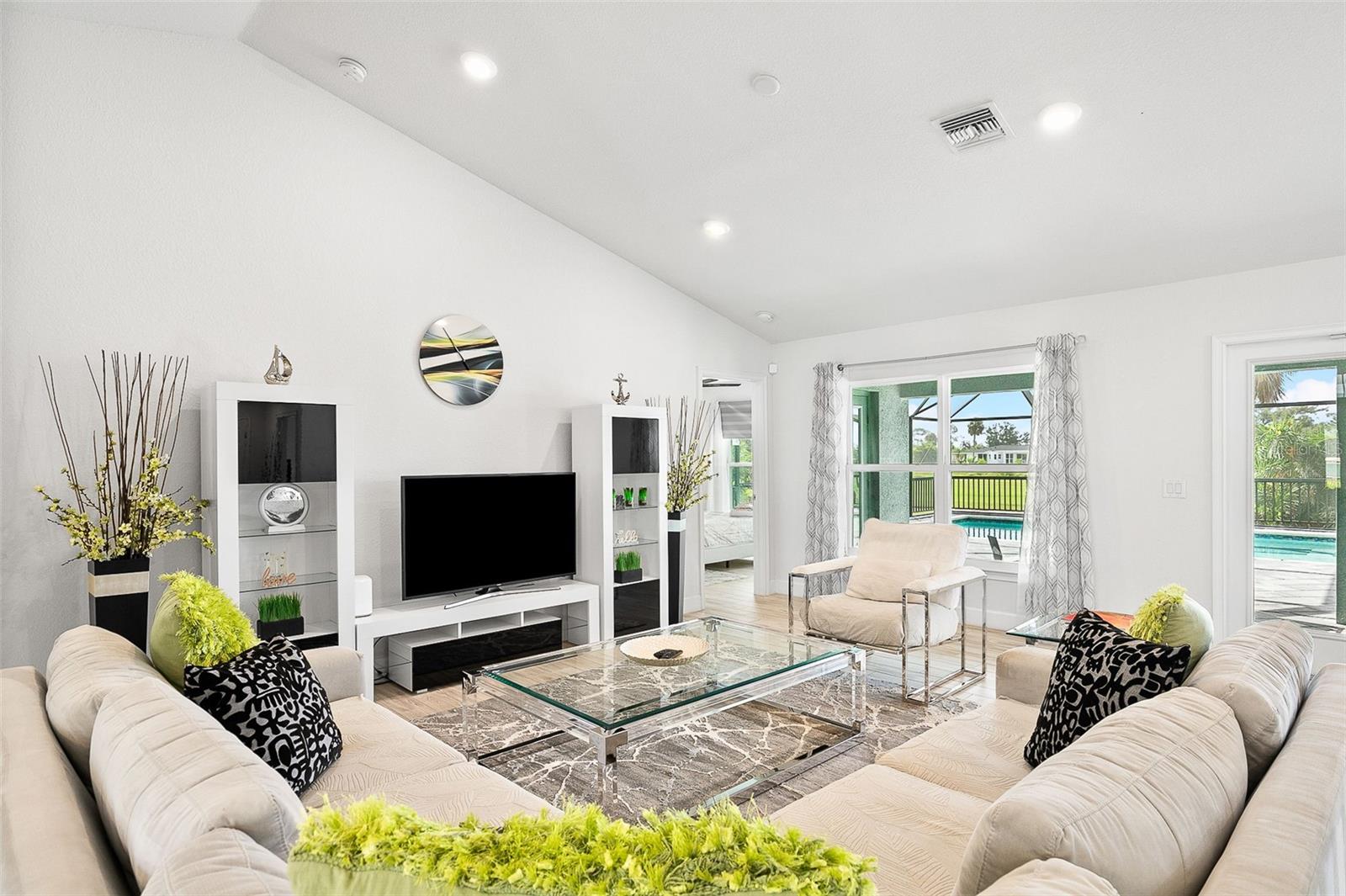 Listing Image #3