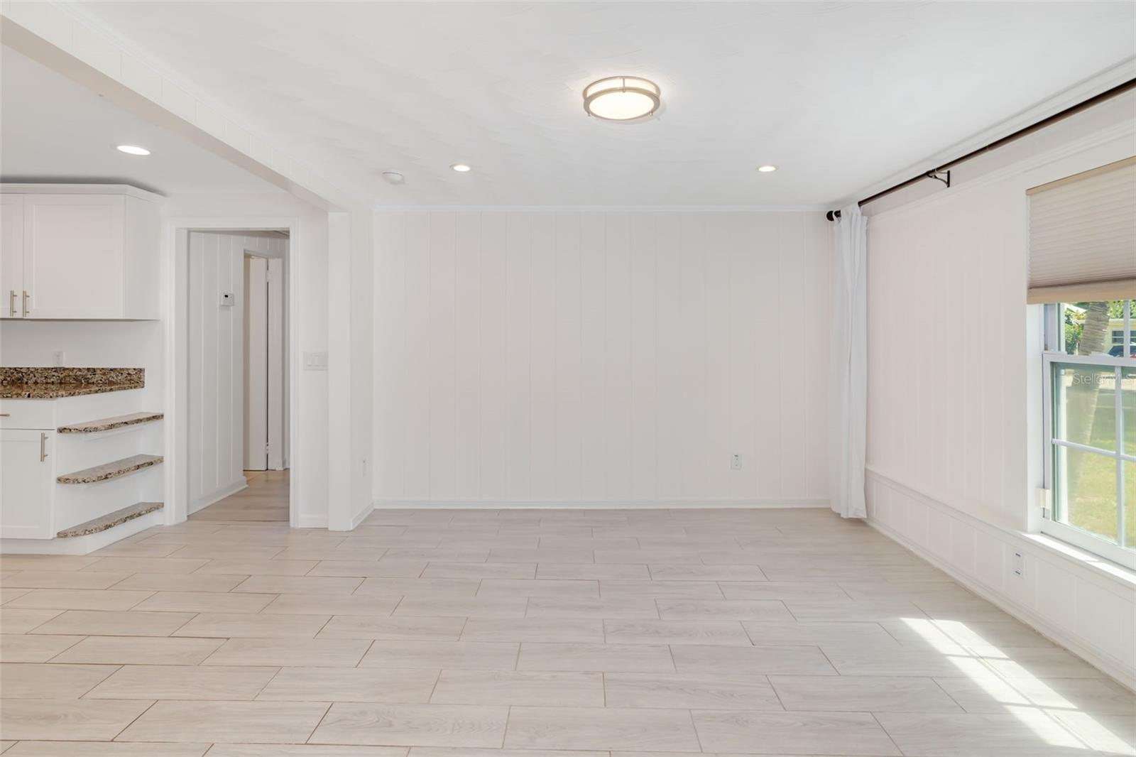 Listing Image #10