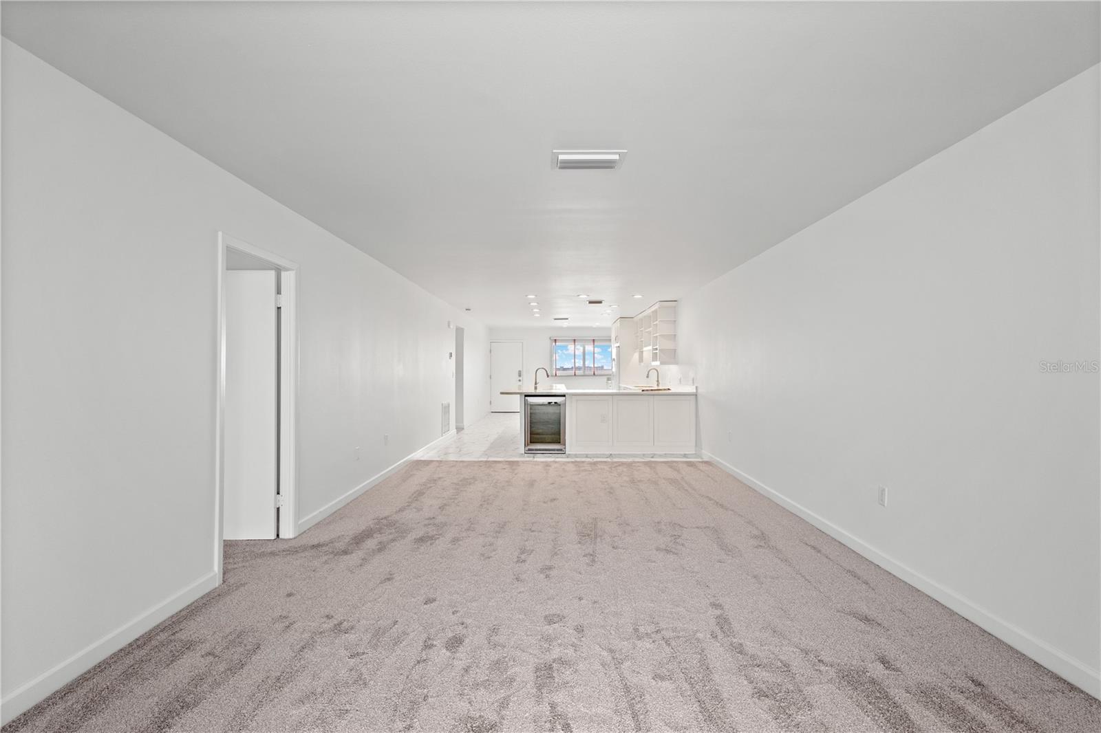 Listing Image #9