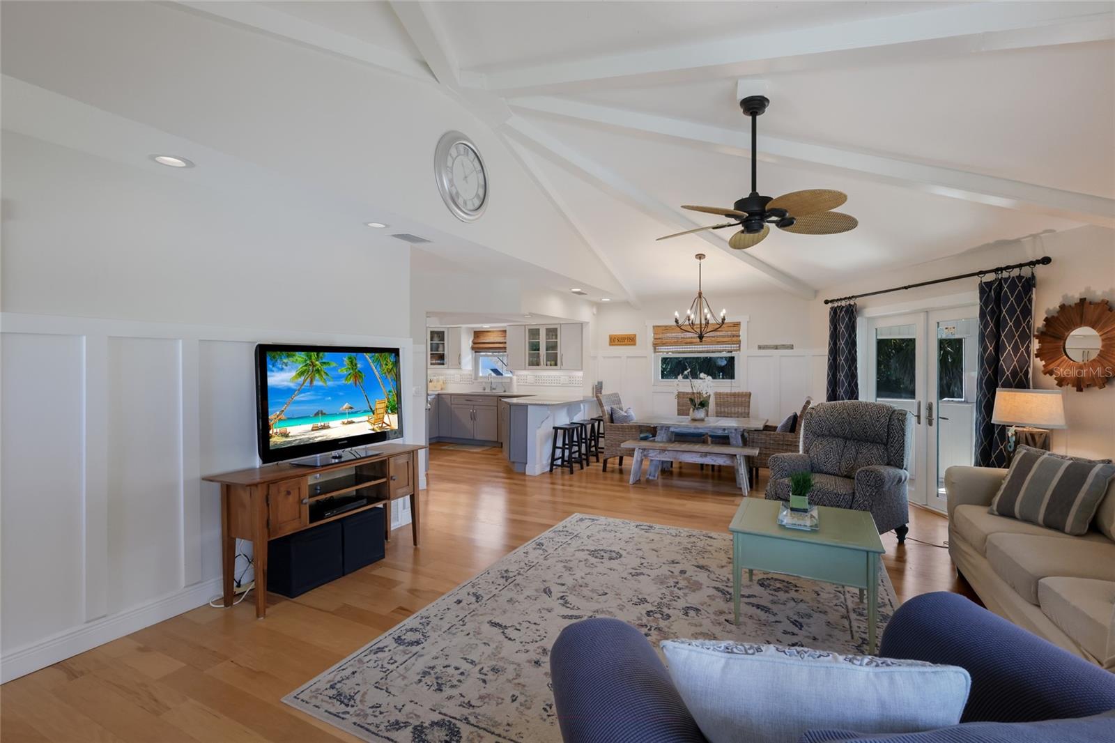 Listing Image #7