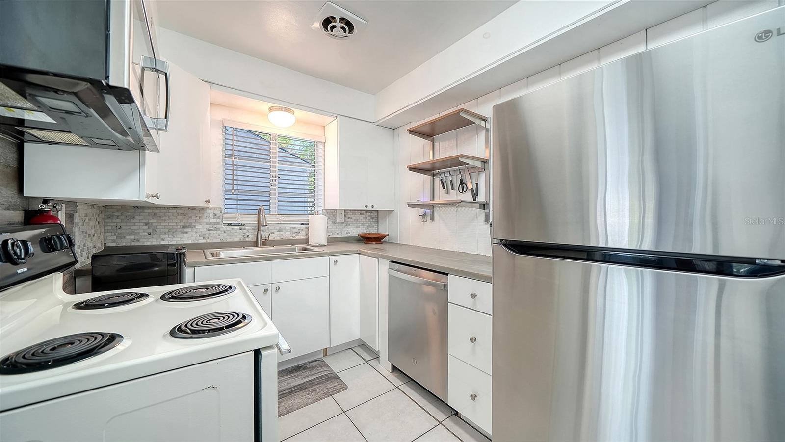 Listing Image #8