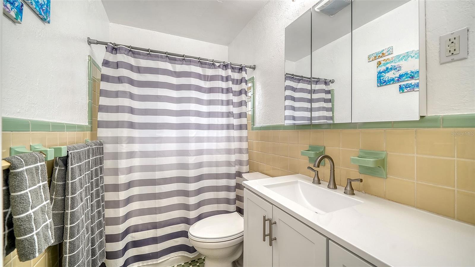 Listing Image #11