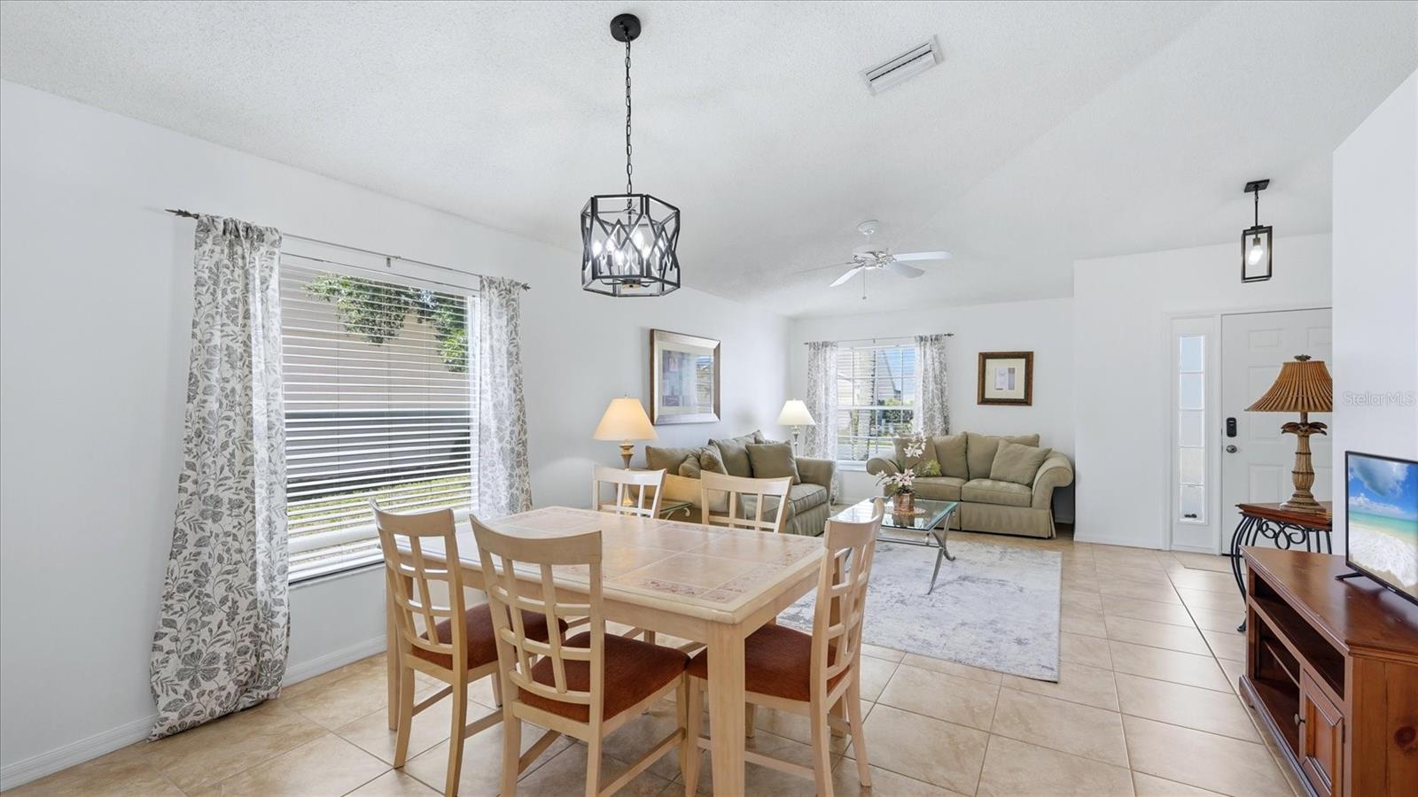 Listing Image #11