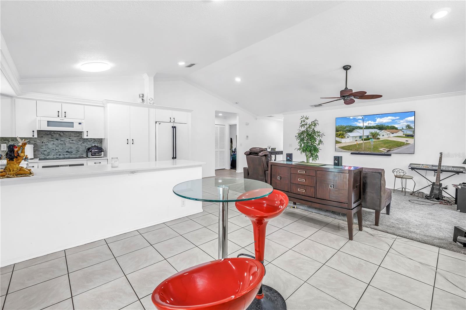 Listing Image #12