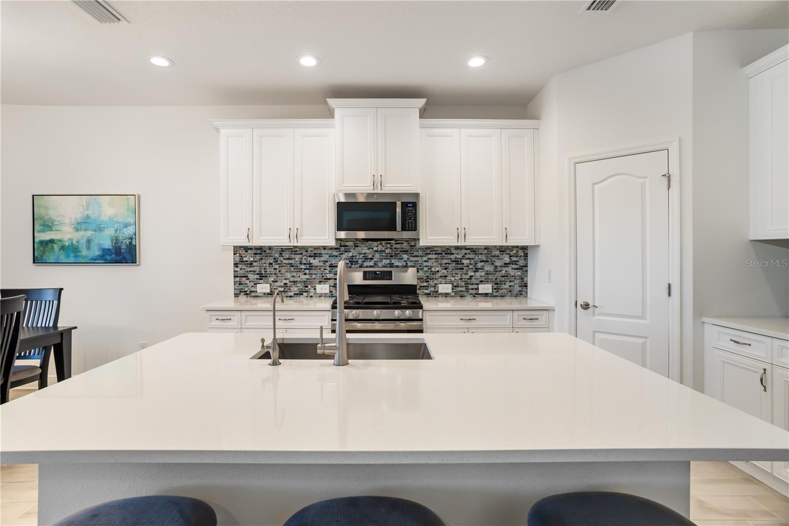 Listing Image #9