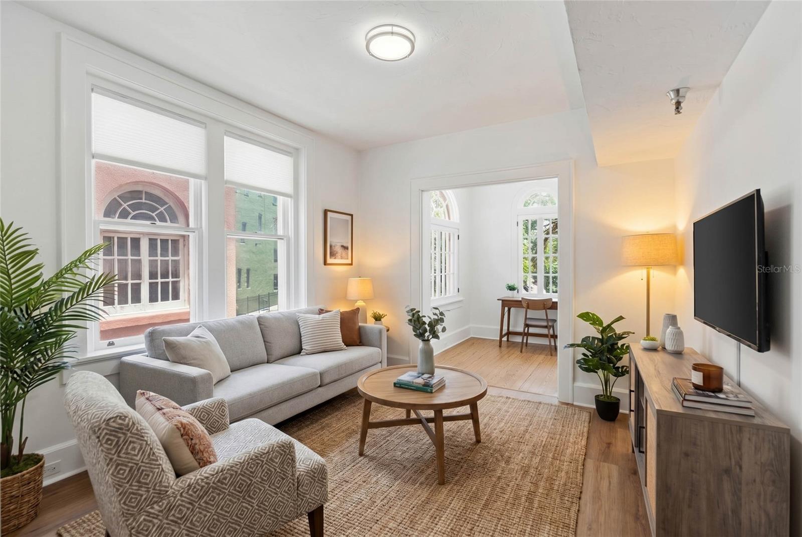 Listing Image #4
