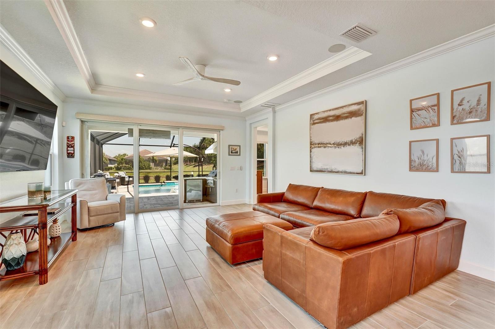 Listing Image #7
