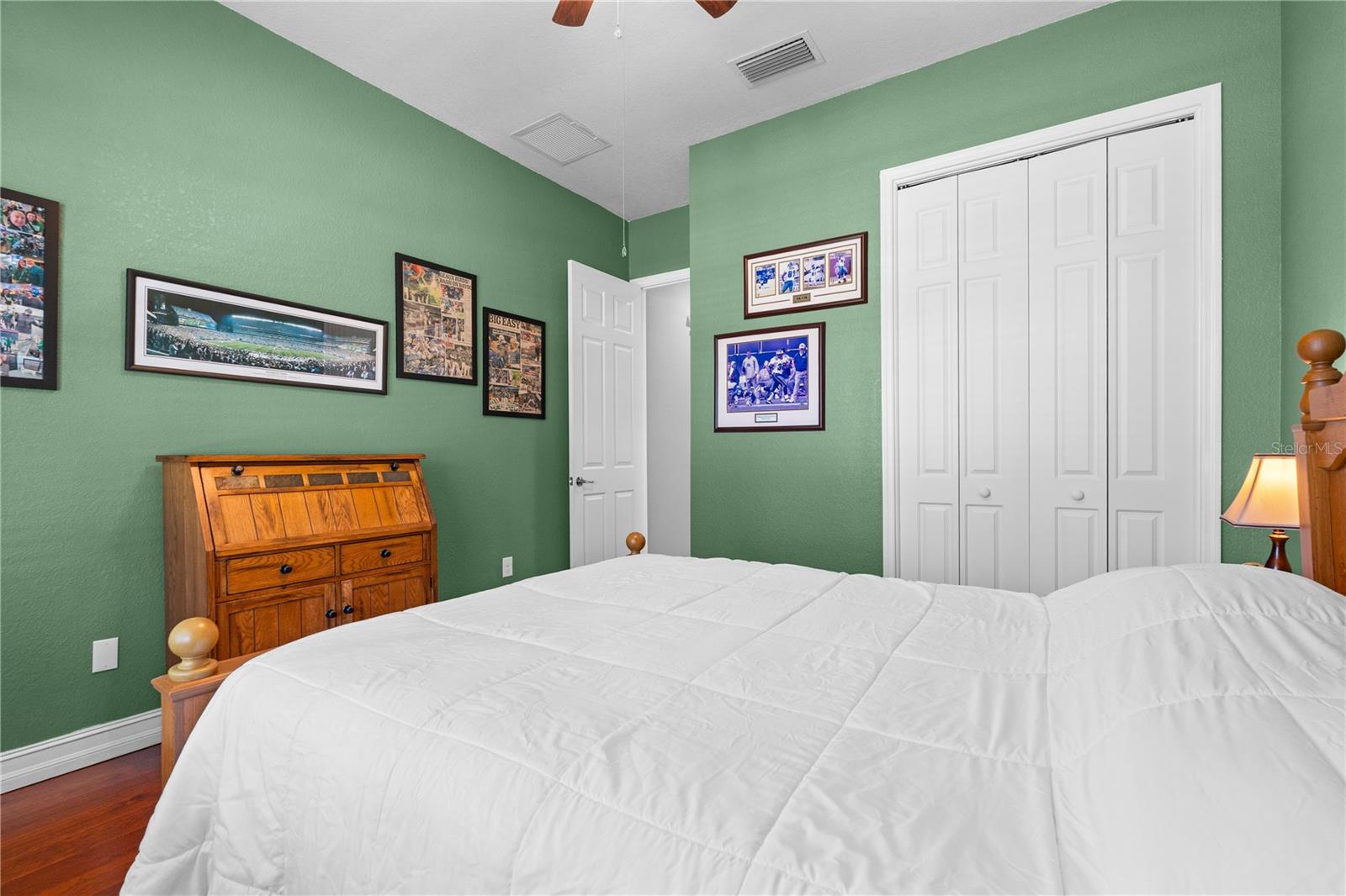 Listing Image #16