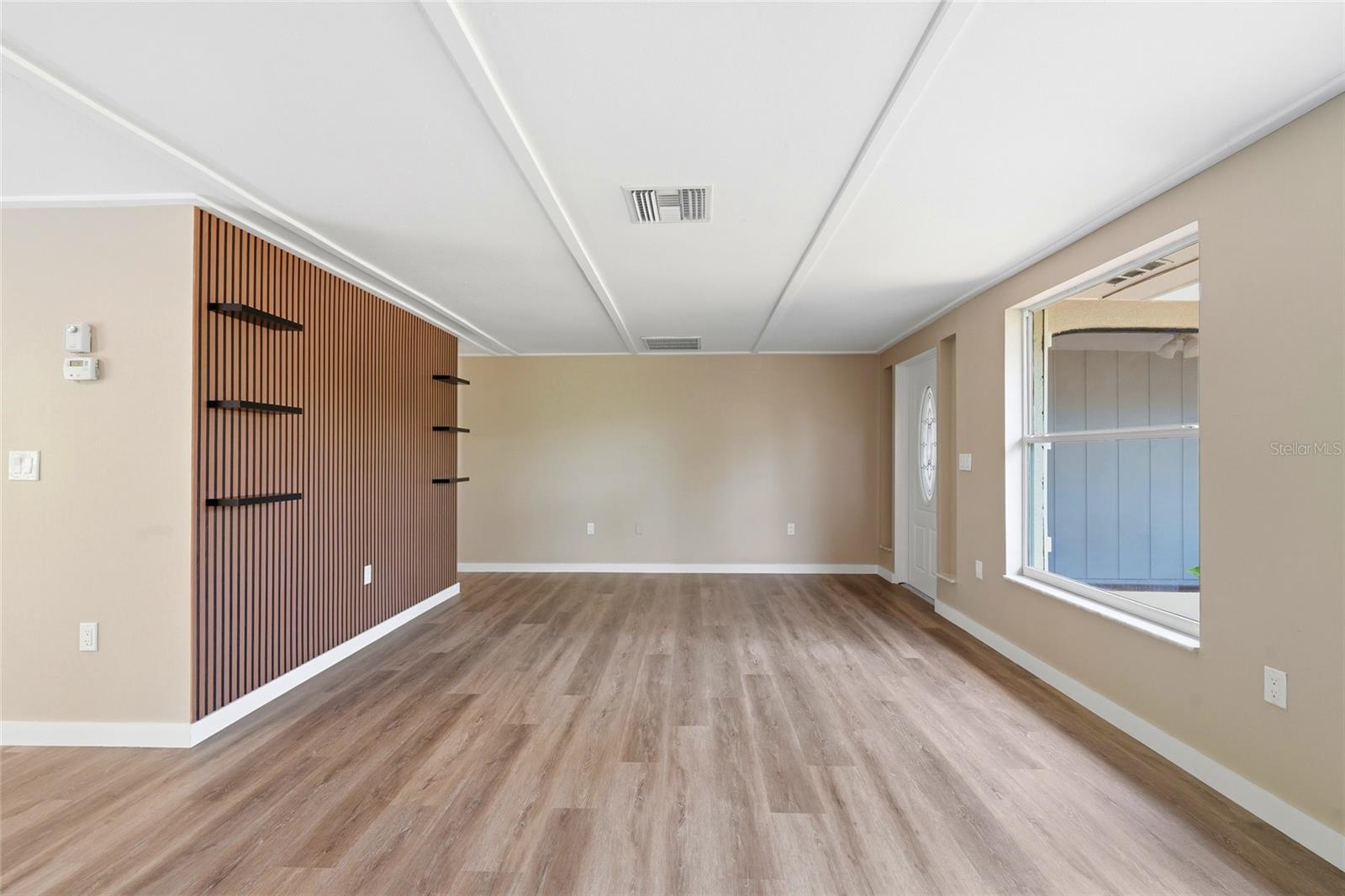 Listing Image #7