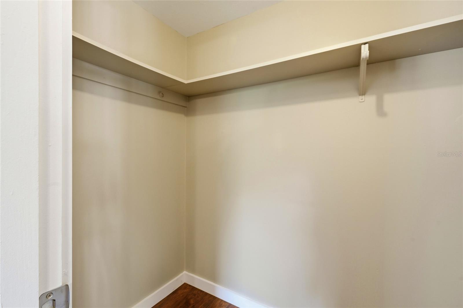 Listing Image #25