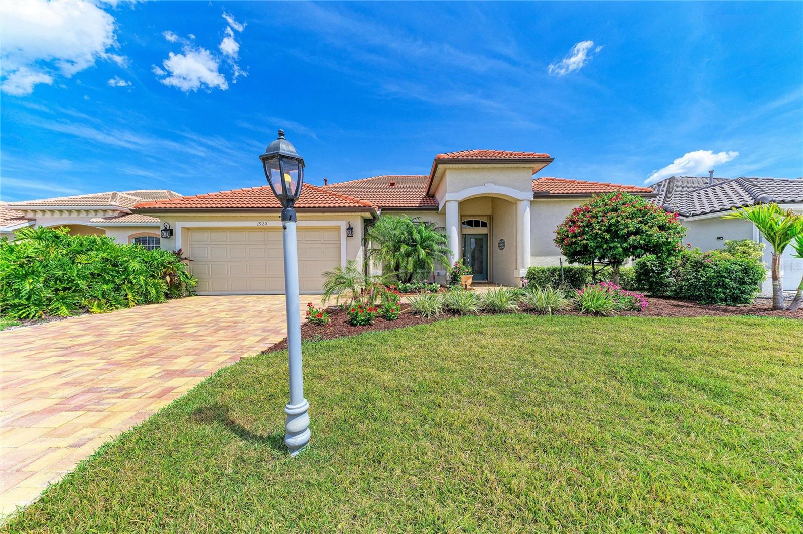 Listing Image #3