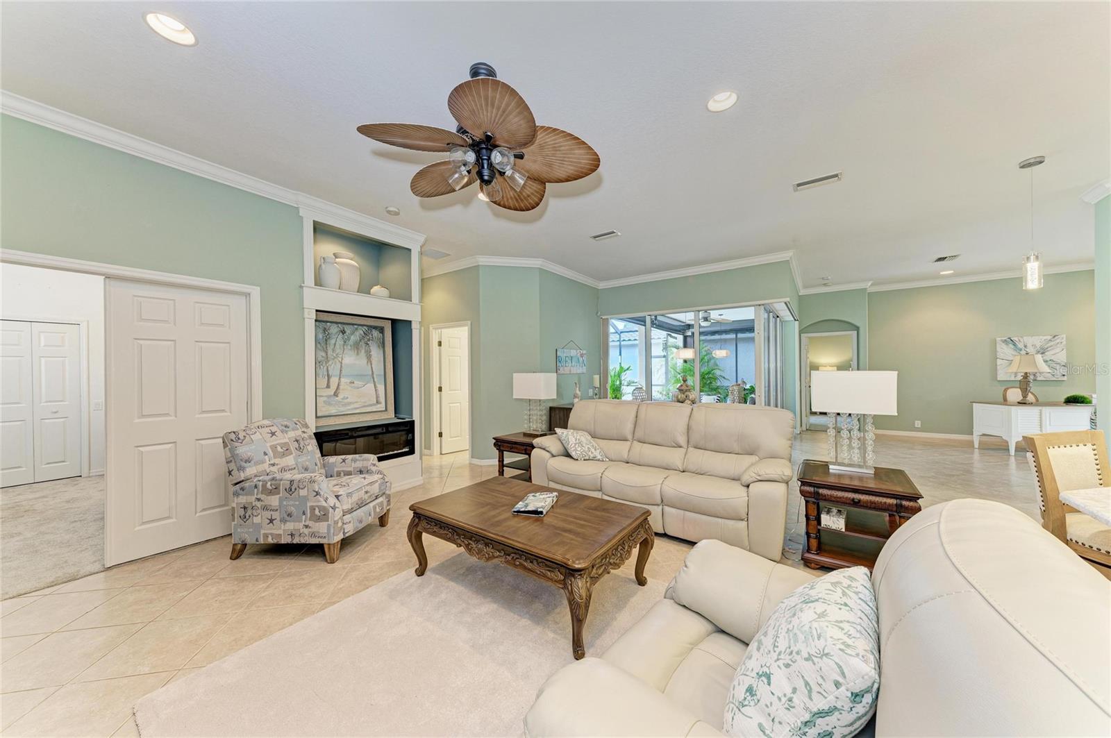 Listing Image #10
