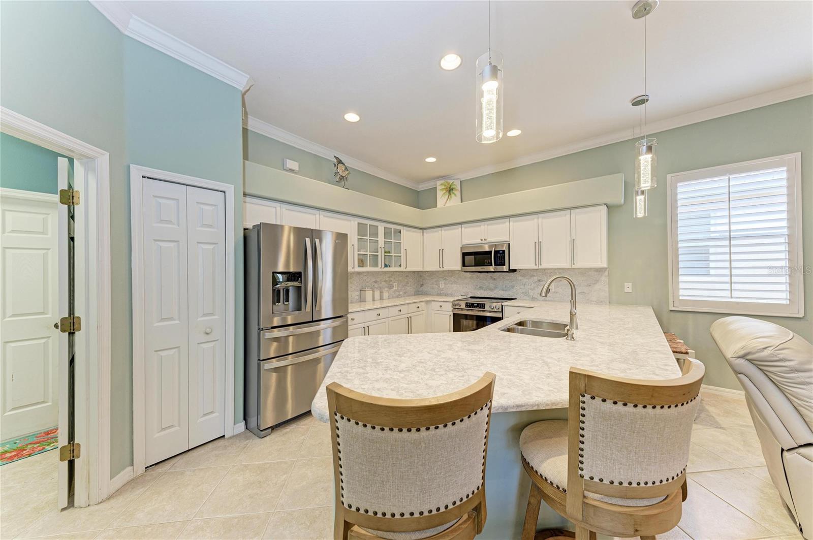 Listing Image #12