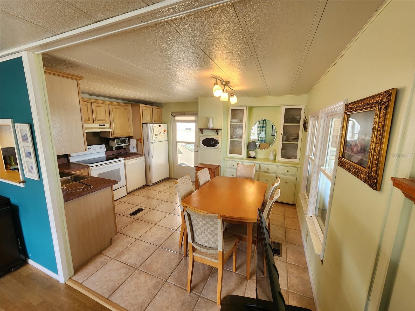 Listing Image #9