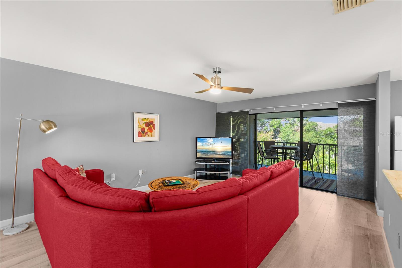 Listing Image #4