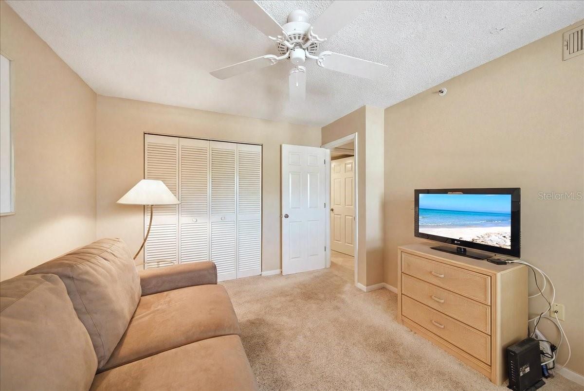 Listing Image #8
