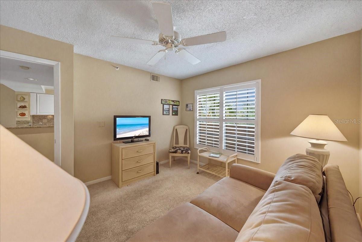 Listing Image #9