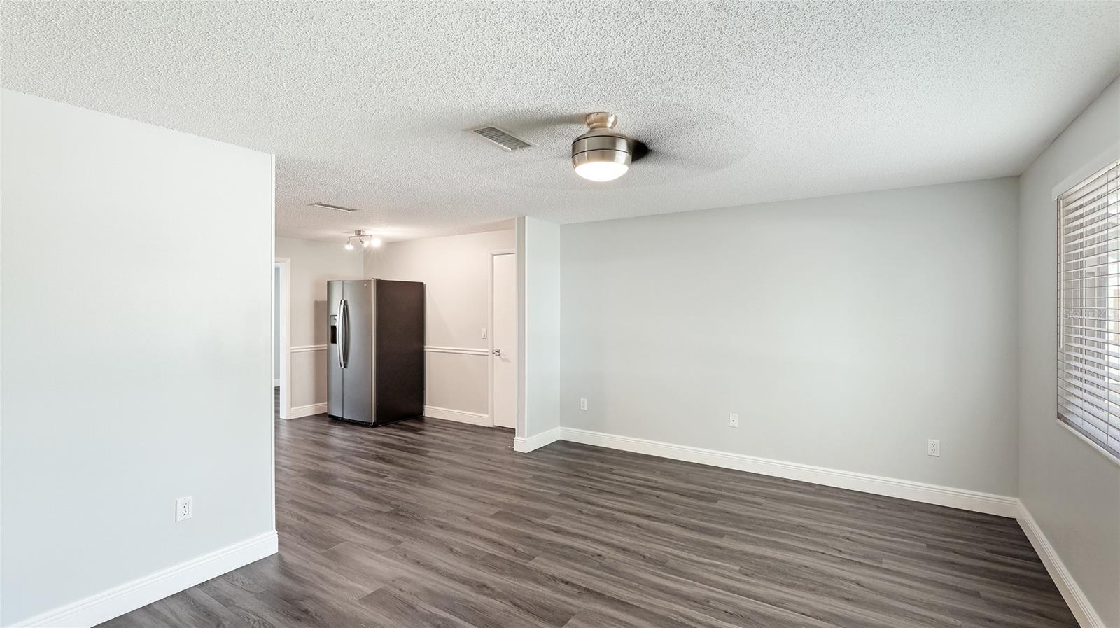 Listing Image #6