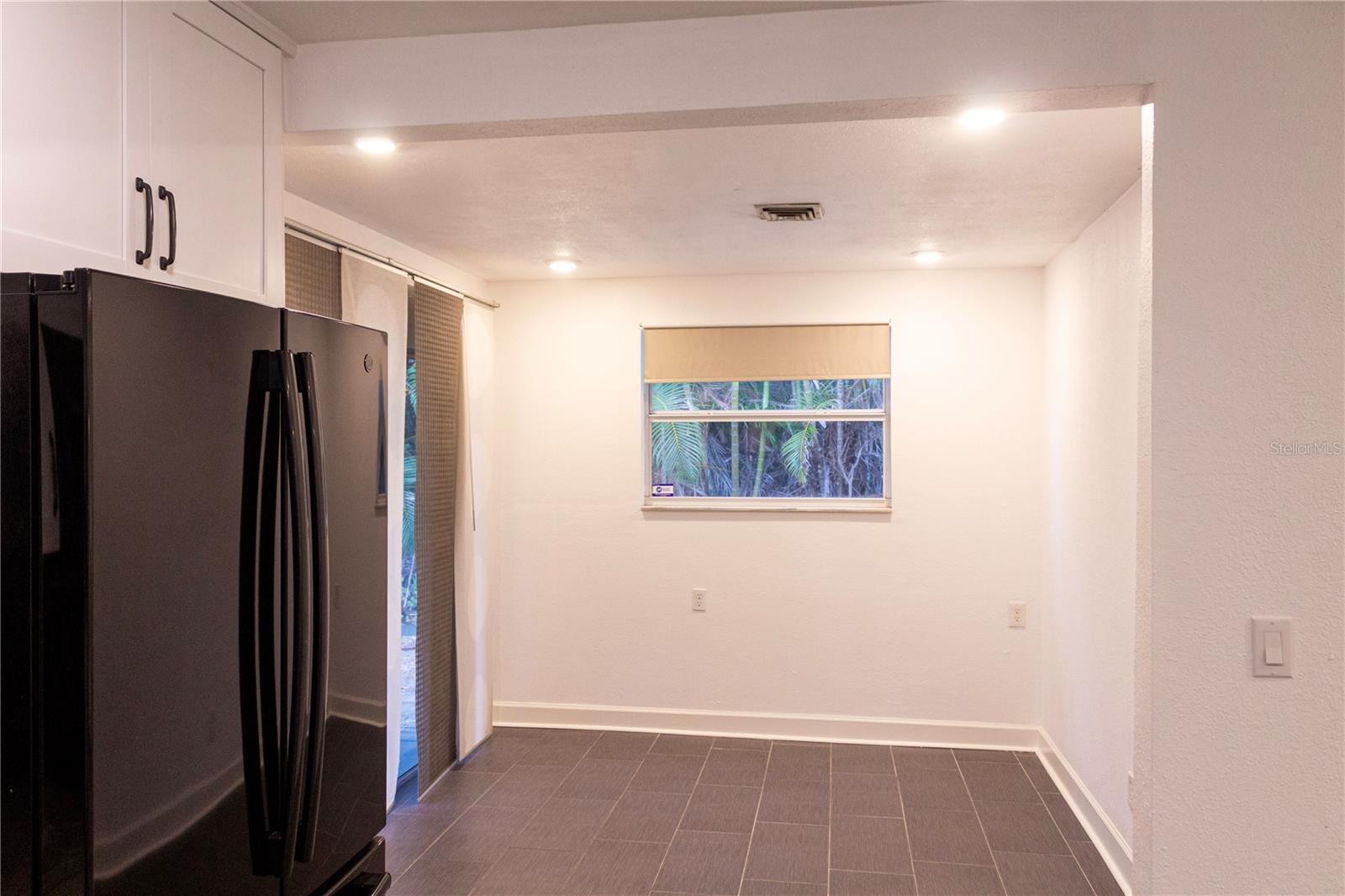 Listing Image #8