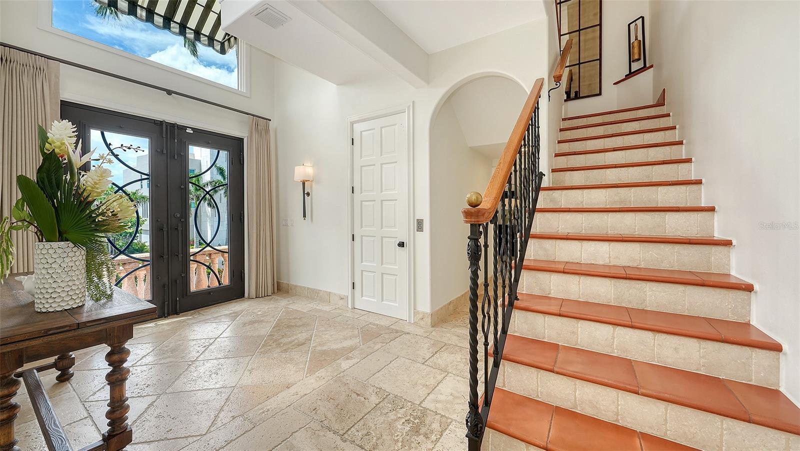 Listing Image #9