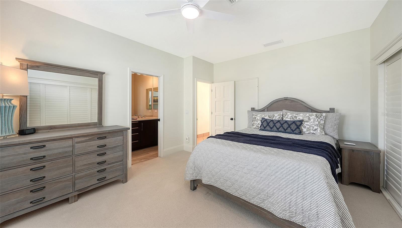 Listing Image #42