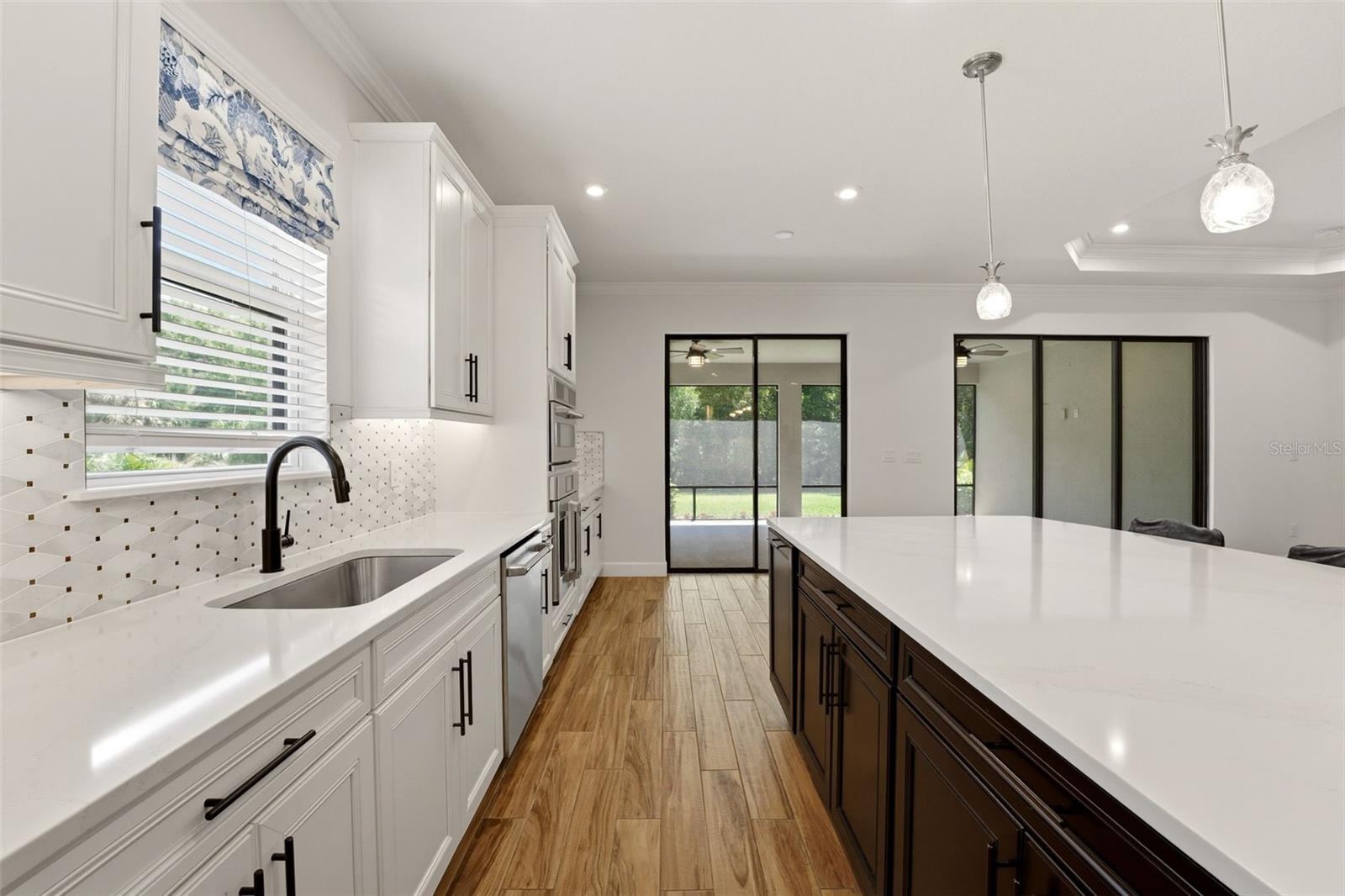 Listing Image #12