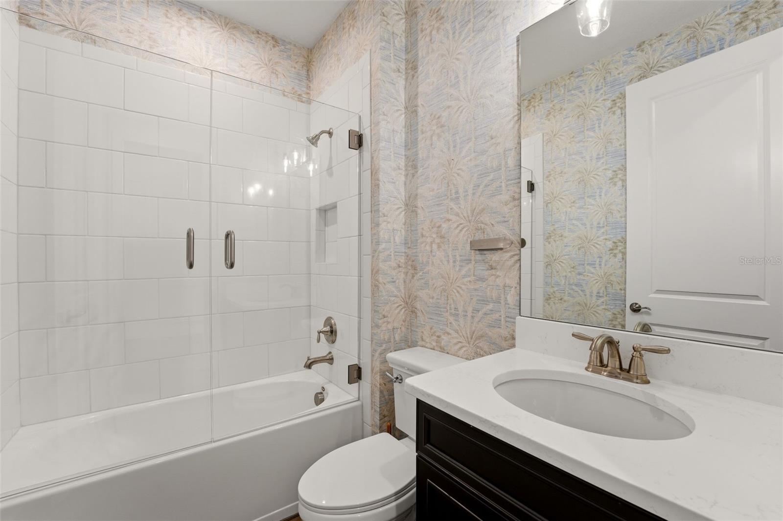 Listing Image #23
