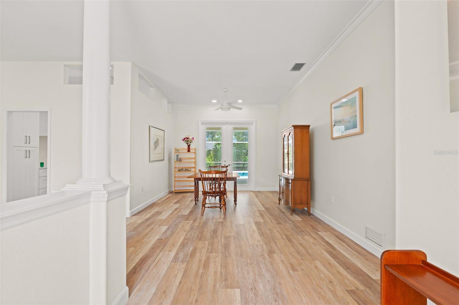 Listing Image #10