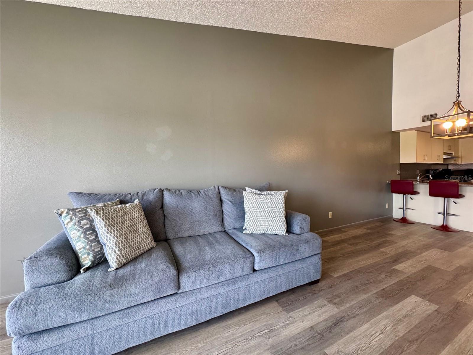 Listing Image #5