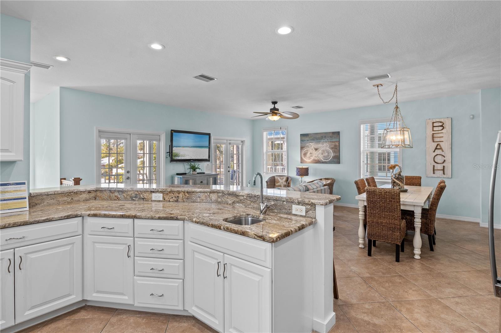 Listing Image #13