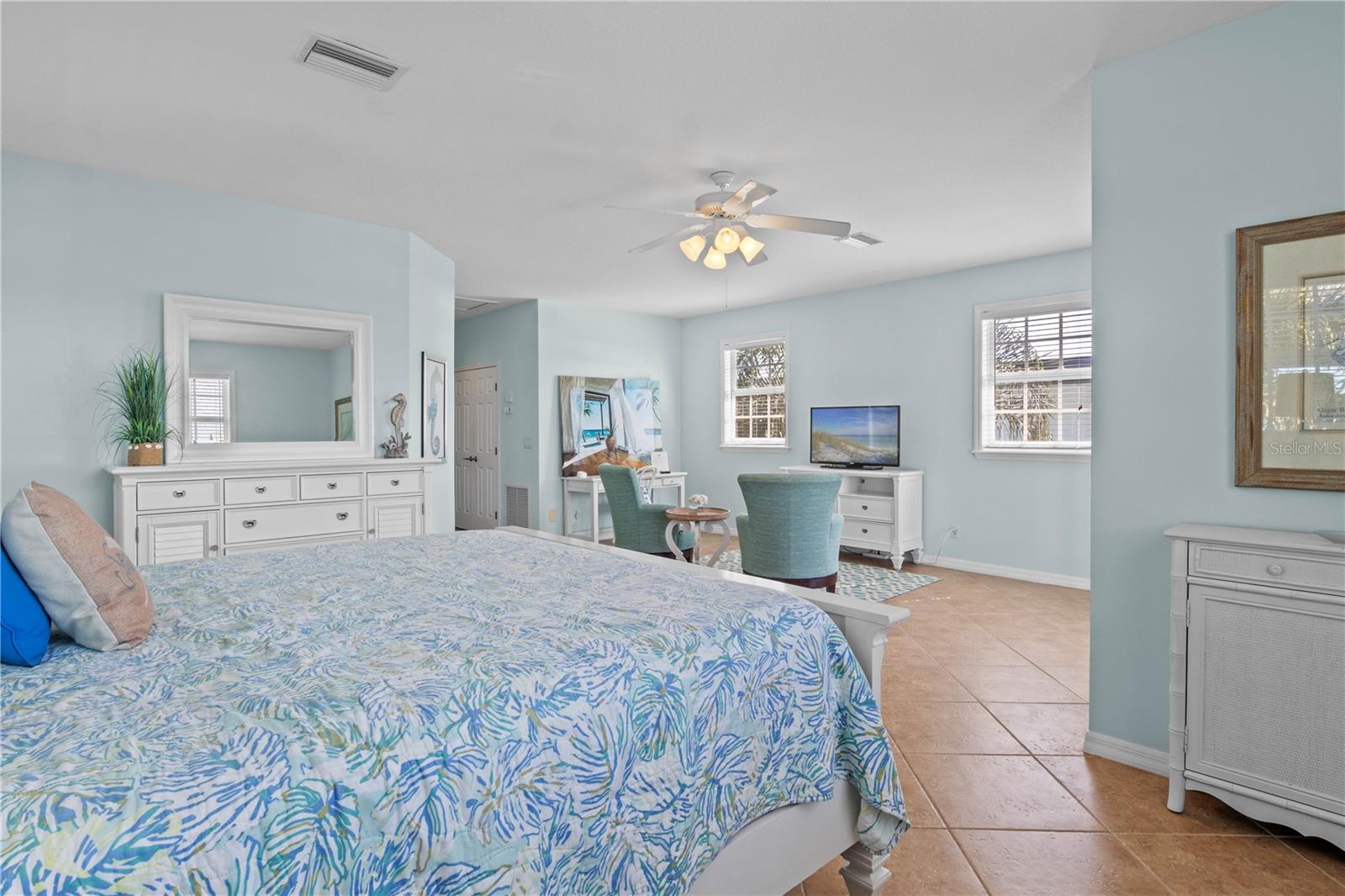 Listing Image #16