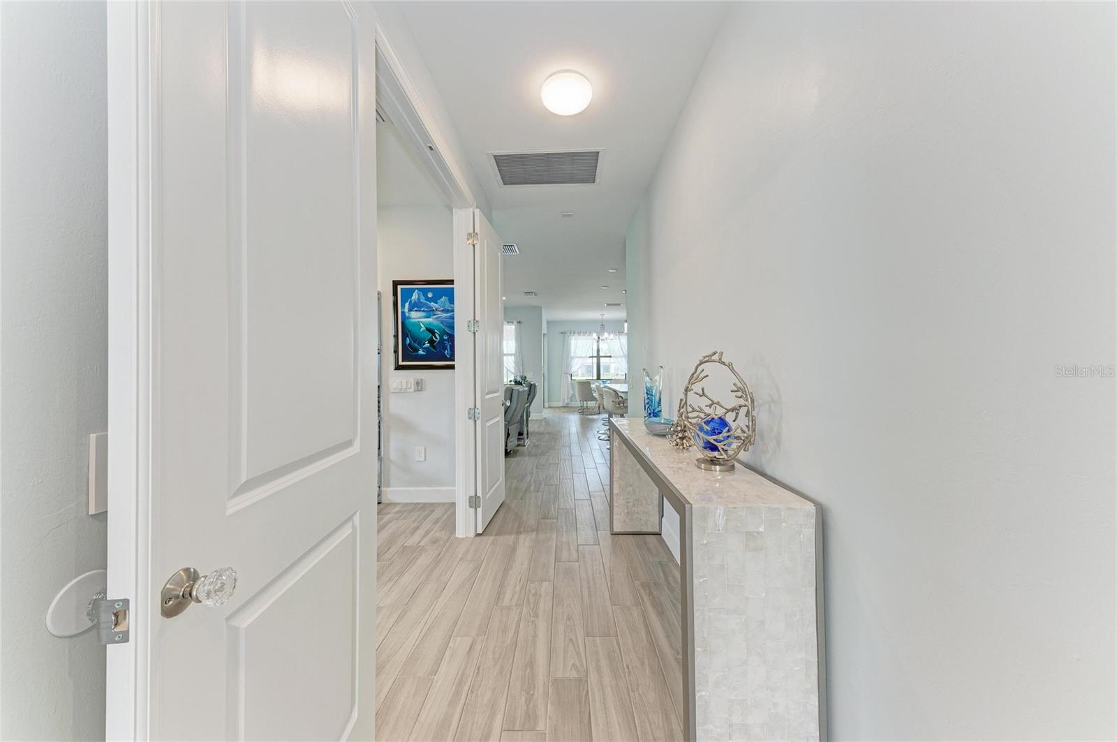 Listing Image #9