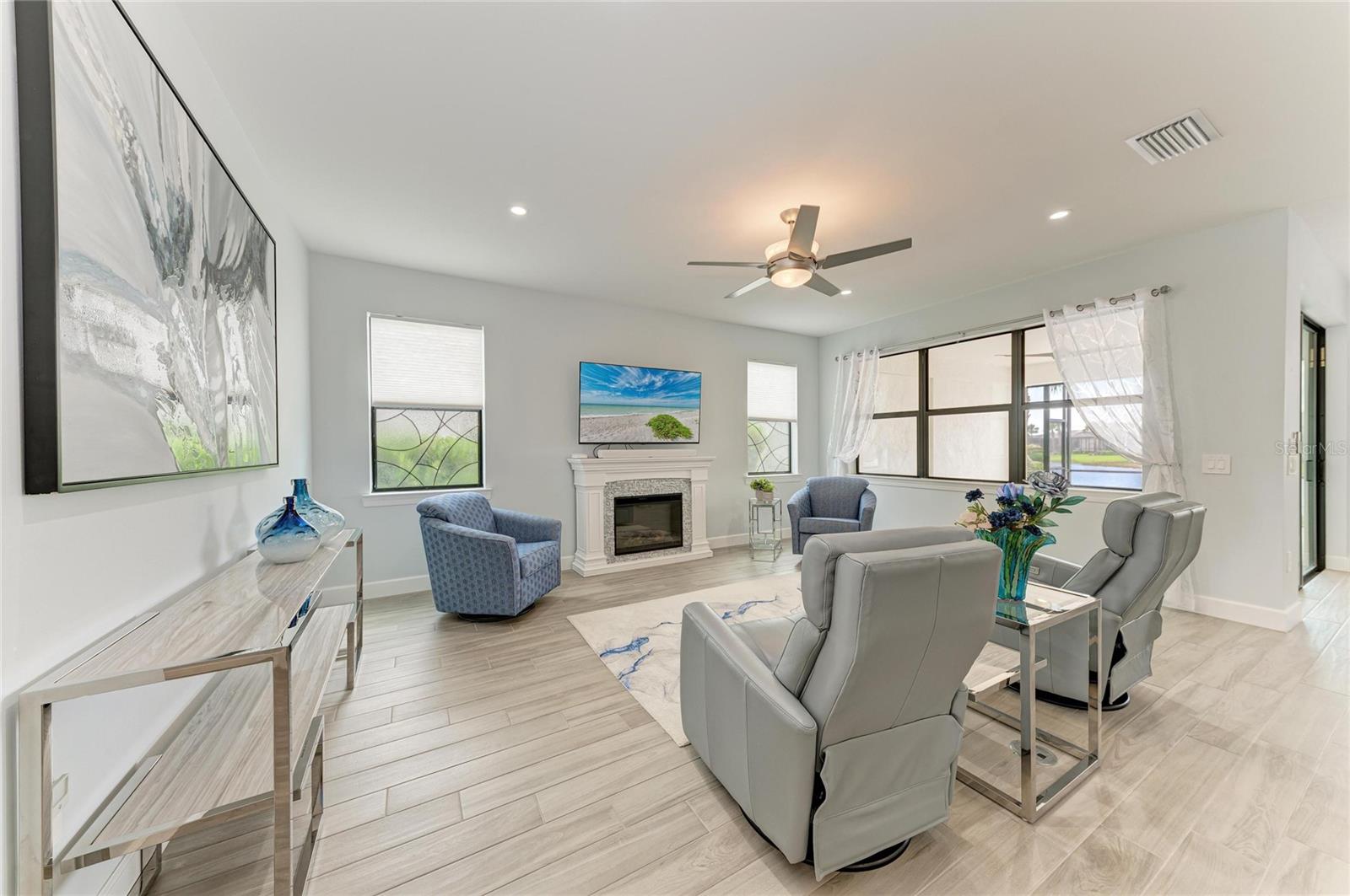Listing Image #13