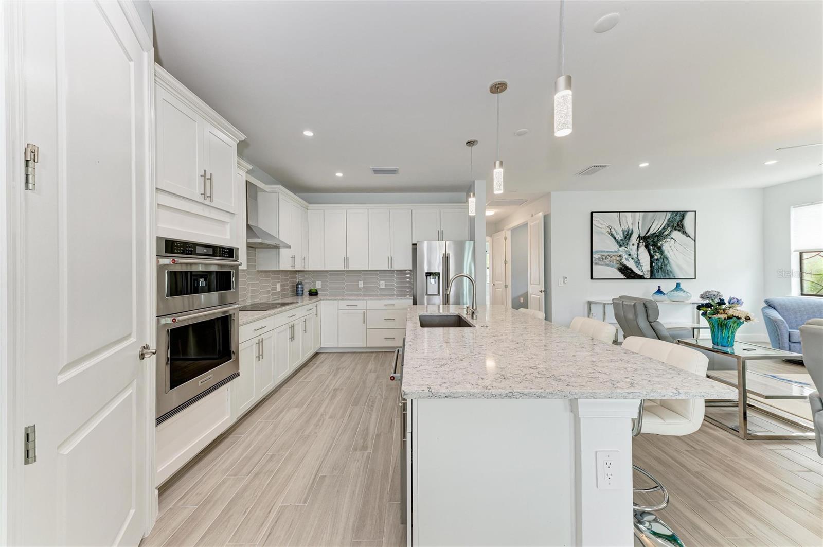 Listing Image #19