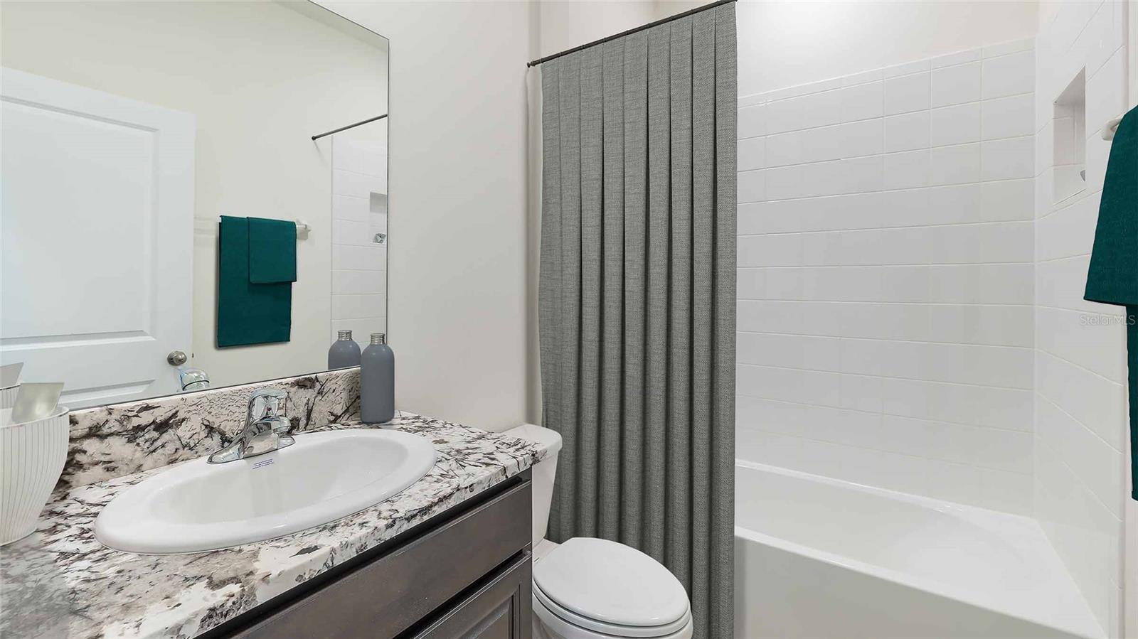 Listing Image #11