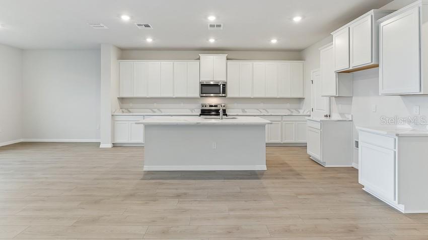 Listing Image #5