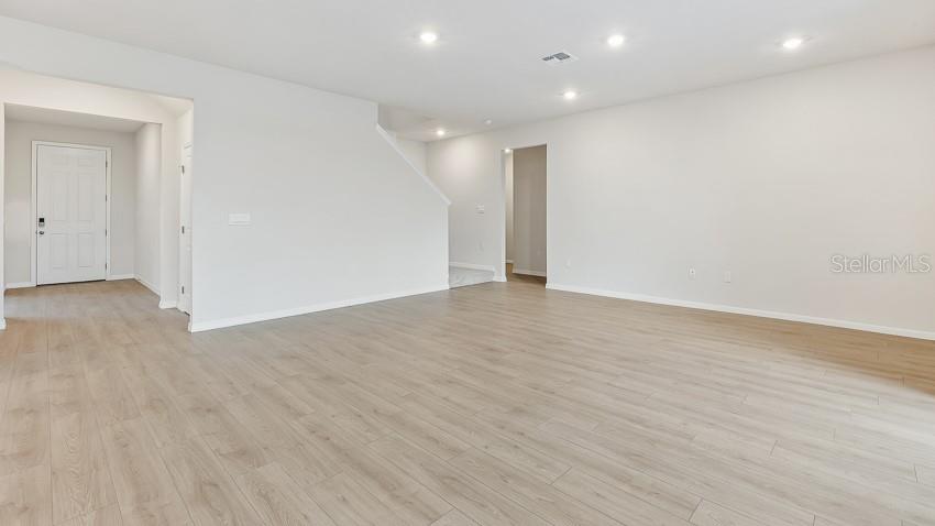 Listing Image #7