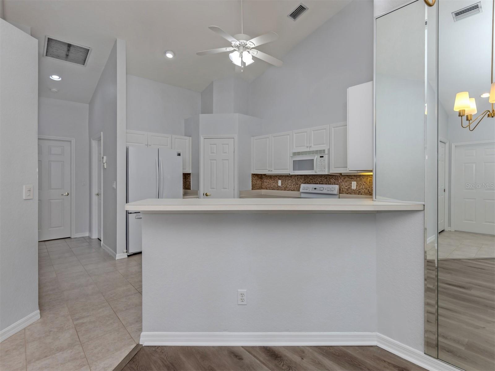 Listing Image #13