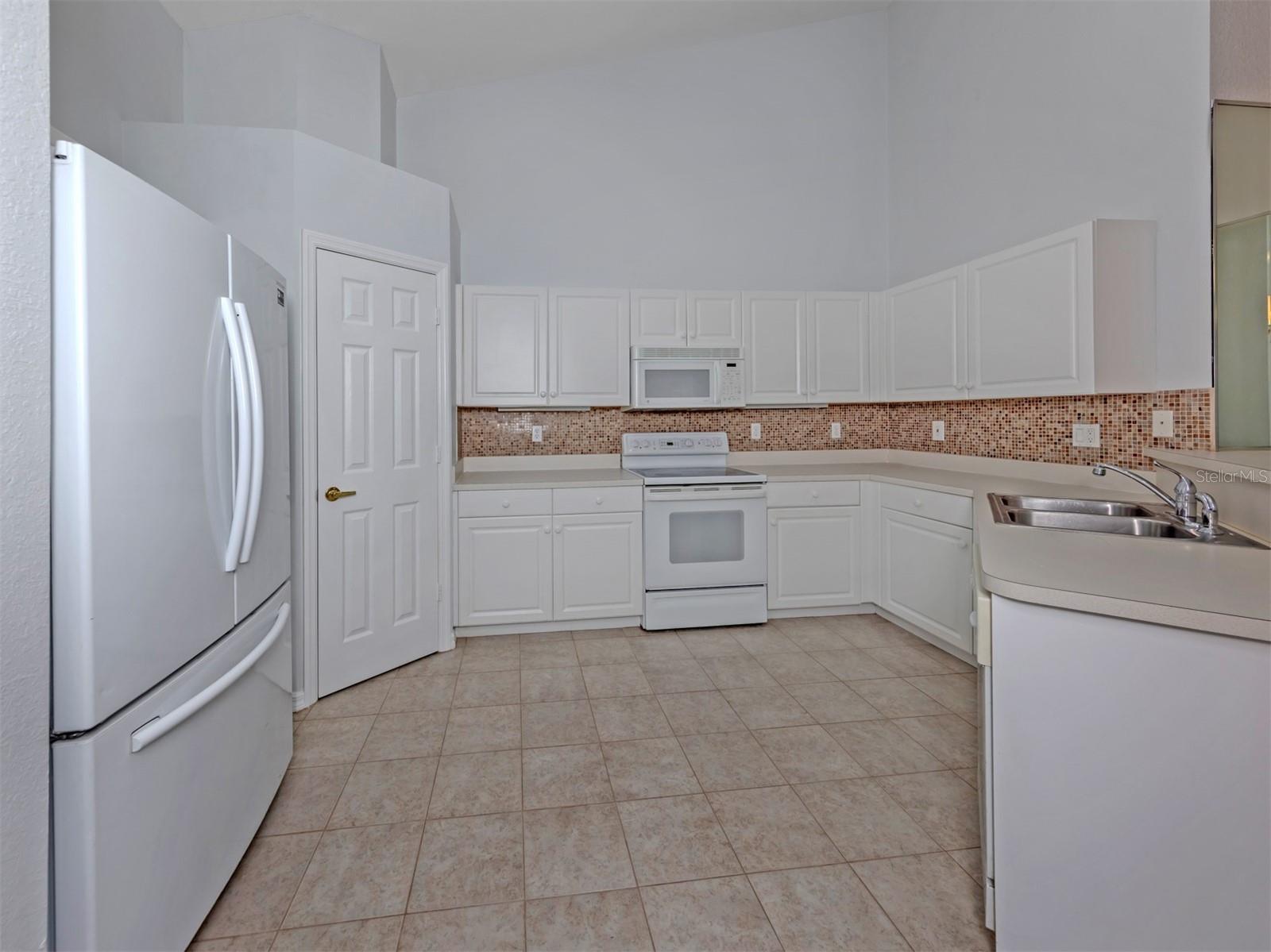 Listing Image #15